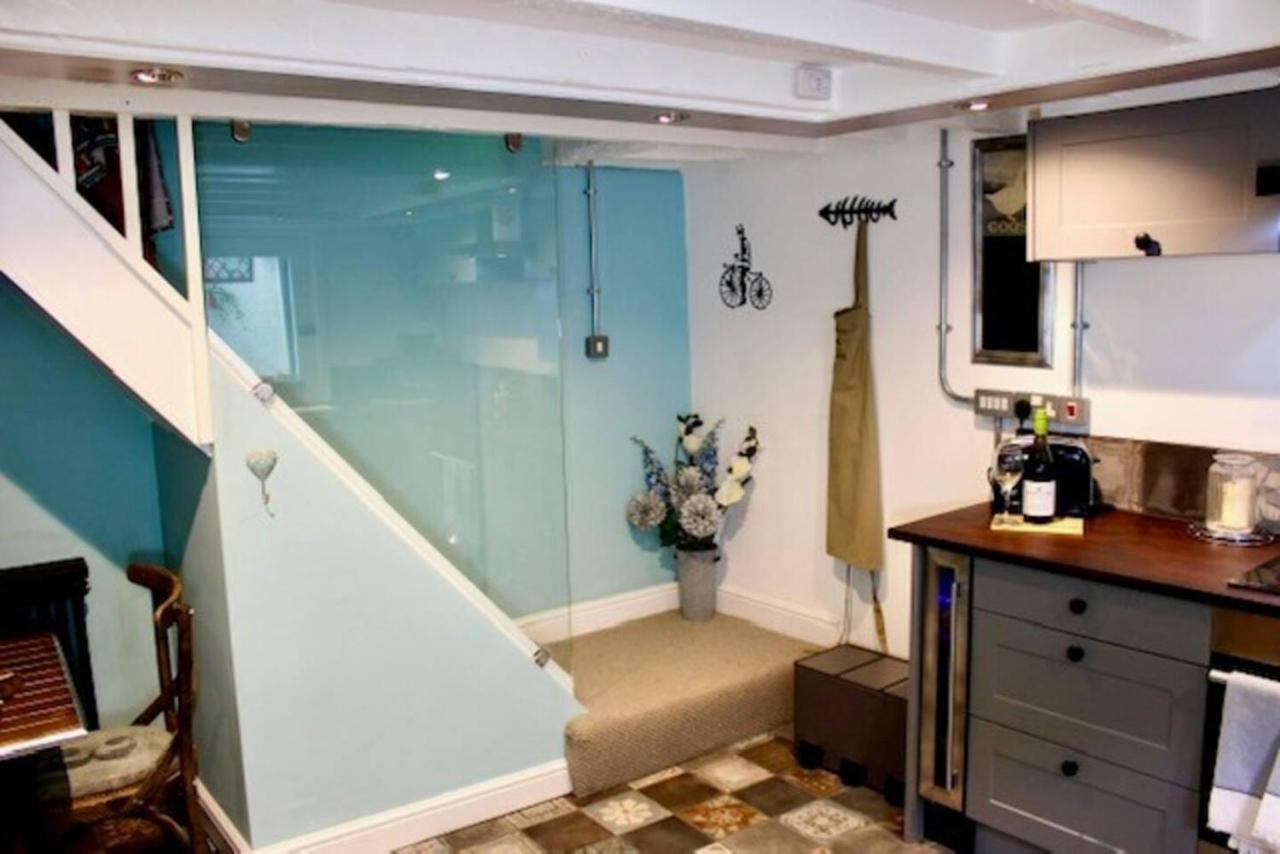 Boutique Fisherman'S Grade II Listed Cottage Scarborough Exterior foto