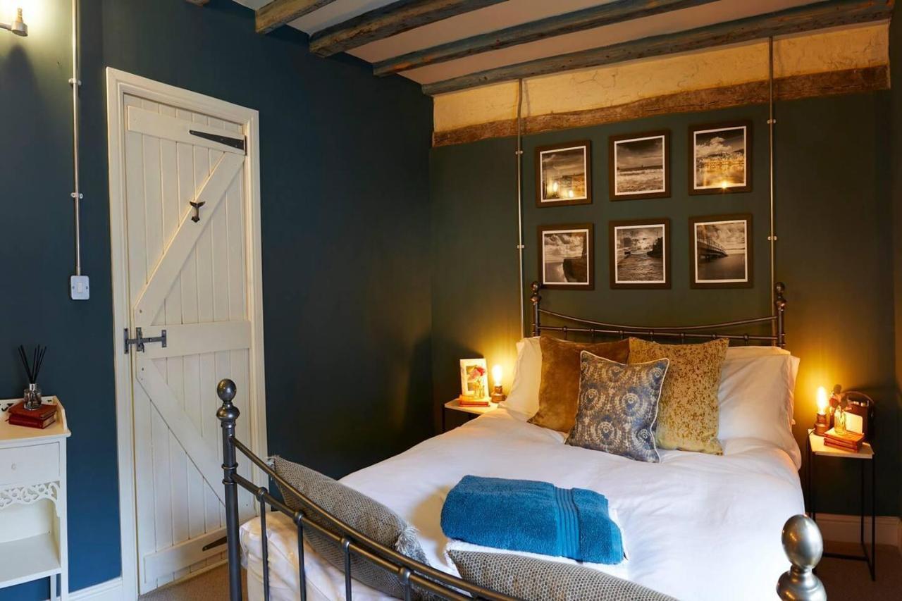 Boutique Fisherman'S Grade II Listed Cottage Scarborough Exterior foto